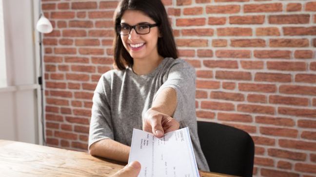 Yes, You Still Need to Know How to Fill Out a Check | MoneyUnder30