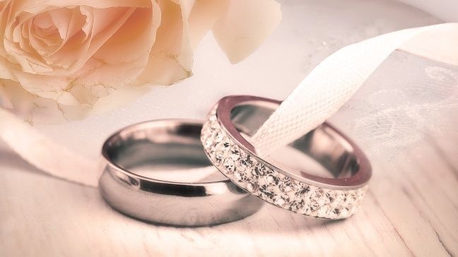 How To Save Money On Engagement Rings And Wedding Bands