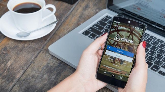 Por que o Airbnb é o melhor agito lateral - e como começar a hospedar