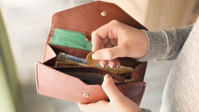 How To Start Investing With $100 - Invest your pocket change