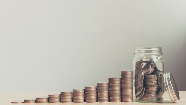 How To Save & Invest When You Make Minimum Wage