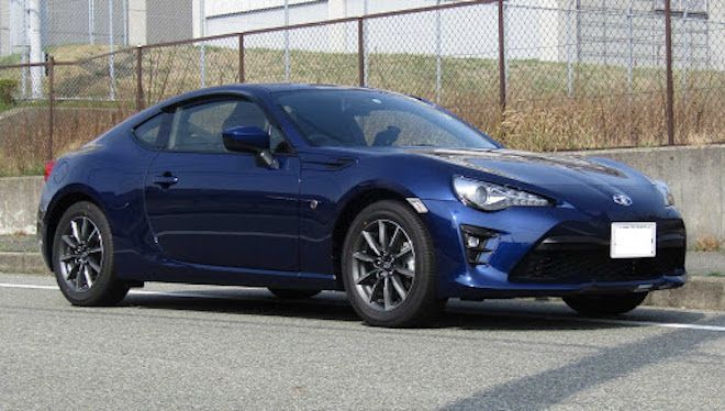 5 Sports Cars That You Can Afford Before 30 - Toyota 86/Subaru BRZ