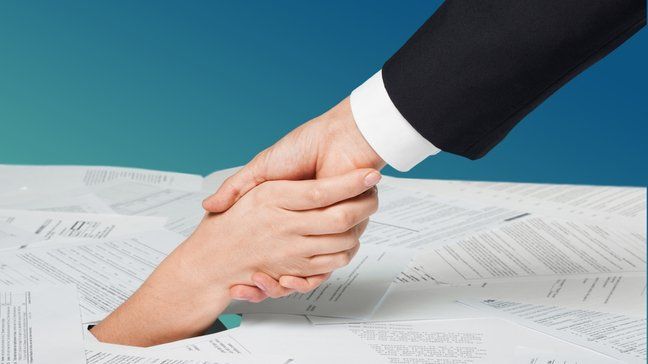 Kesalahan Finansial Terbesar Saya: Waktu Itu Ketika Saya Membiayai Kembali Hutang Kartu Kredit $20rb Dengan Pinjaman Pelajar - Apa yang terjadi jika Anda tidak mampu membayar pembayaran pinjaman pelajar?