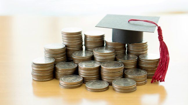 Apa yang Tidak Mereka Ajari Saya Di Perguruan Tinggi: 7 Tips Keuangan Untuk Lulusan - Mulailah membayar pinjaman mahasiswa SEKARANG