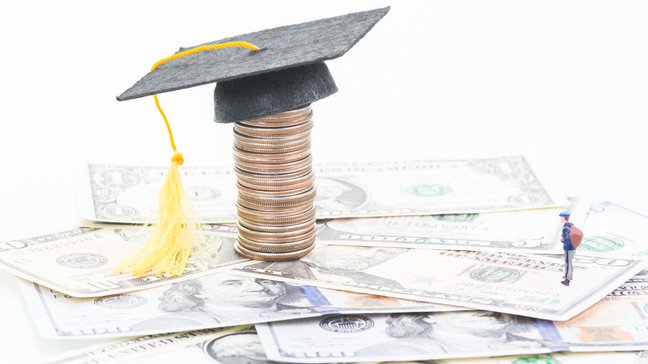 How Student Loans Work - What types of loans are available?