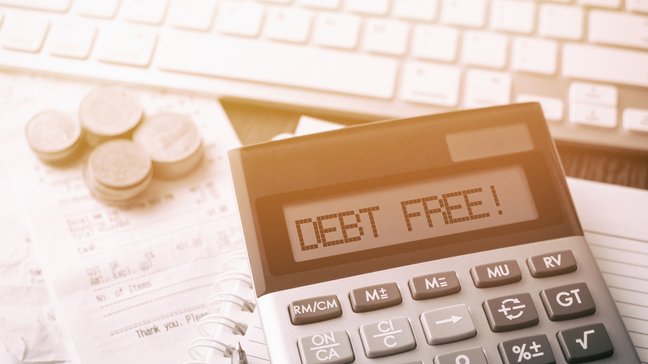 With Lots of Student Loans, Which Debts Should You Pay First? - Some tips on paying off your student loan early