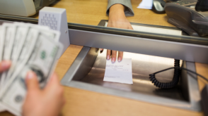 Check-Cashing Services: How Do They Work (And Alternatives)