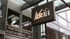 rei_co-op_storefront